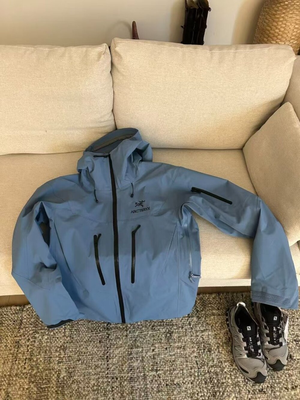 Men's ARCTERYX Aha Waterproof Hard Shell Hooded Jackets L